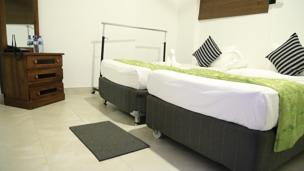 281 Kandy City Hostel & Rooms Deiyannewela Exterior photo