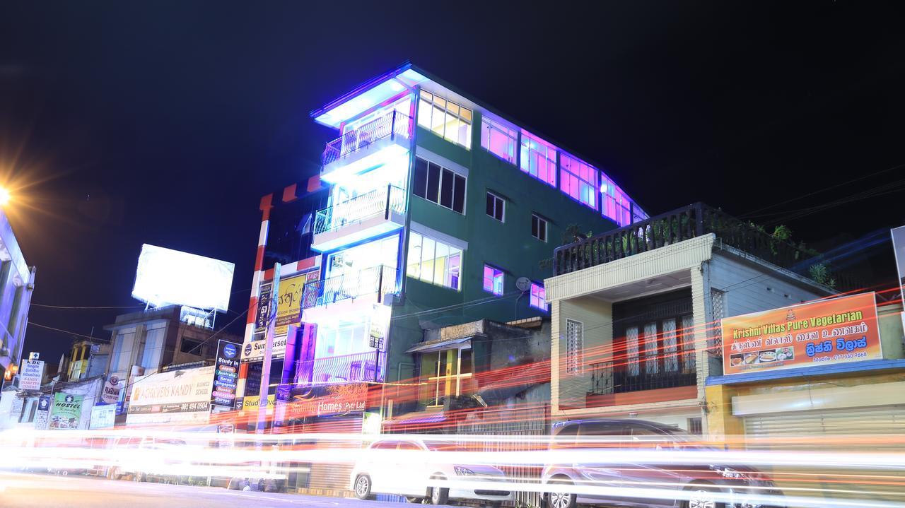 281 Kandy City Hostel & Rooms Deiyannewela Exterior photo